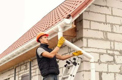 Pose et remplacement de gouttières à Rouet